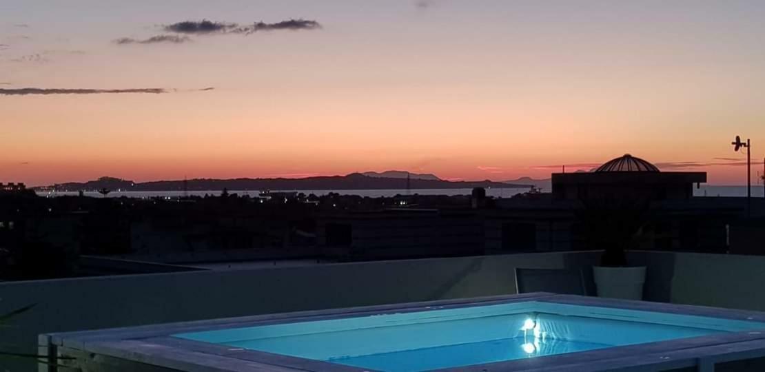L'Isola Di Ago Lejlighed Torregrotta Eksteriør billede